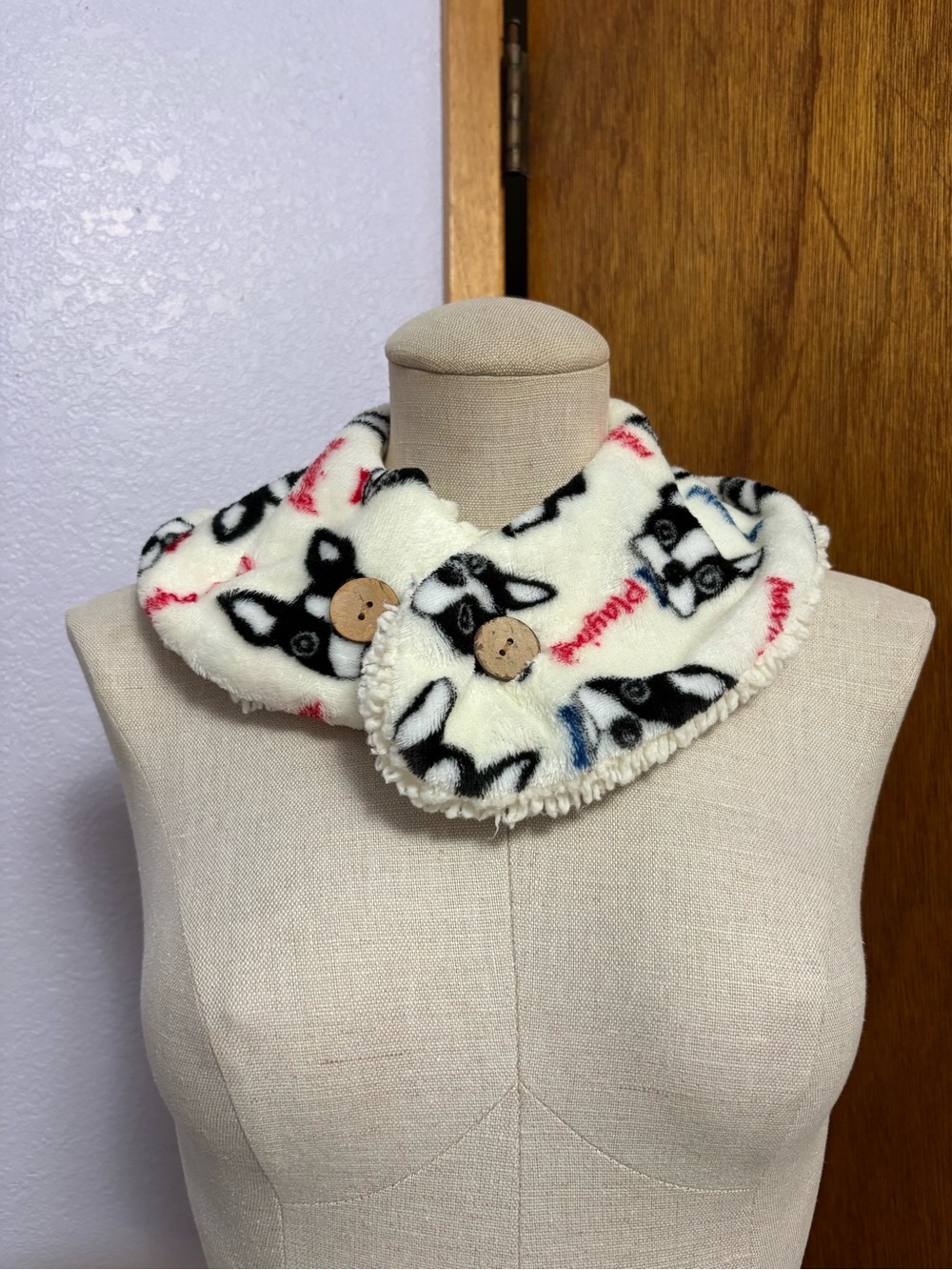 BULLTON Japan Pied Black White French Bulldog Fleece Neck Warmer Cream Scarf